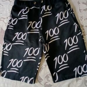 #060 Black/White 100 Shorts Size Medium